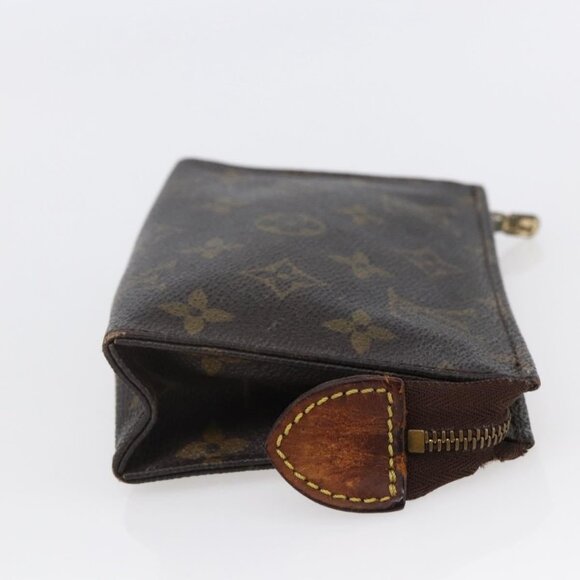 LOUIS VUITTON Monogram Poche Toilette 15 Pouch - Picture 5 of 16